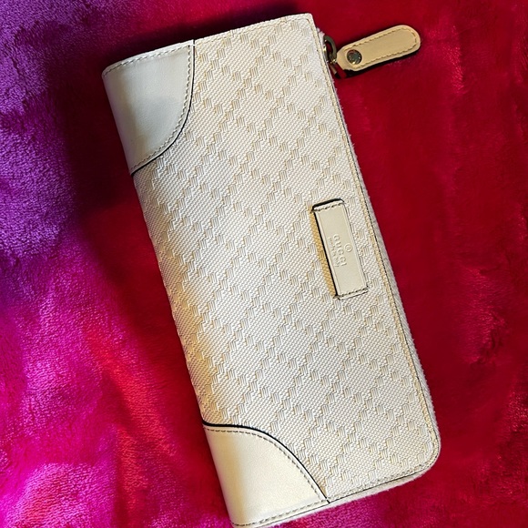 Gucci Wallet - Picture 2 of 5